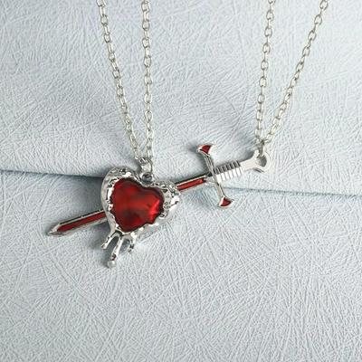 Collier Couple Coeur Rouge et Epee